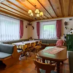 Hotel Ausswinkl Russbach am Pass Gschütt